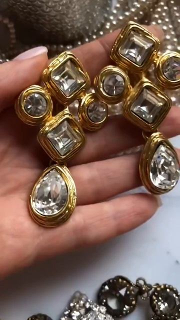 Винтажные крупные клипсы с эффектом мятого золота, ча? смотреть онлайн