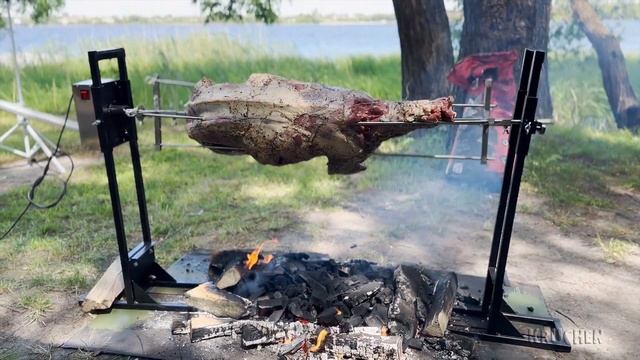 Вертел з електроприводом до 25 кг на землю, вогнище або