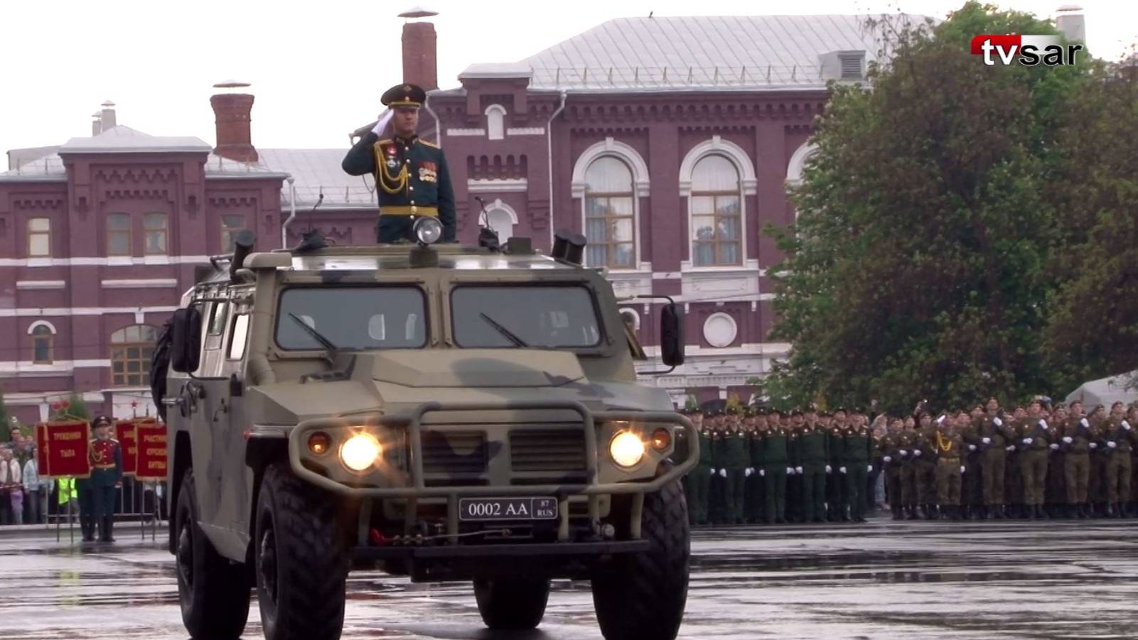 В Саратове прошел парад в честь юбилея Победы смотреть онлайн