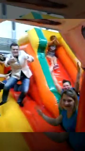 День прыжков на батуте!