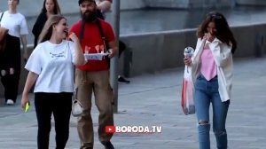 Девчонки леденцы берите, на здоровье пососите | пранк