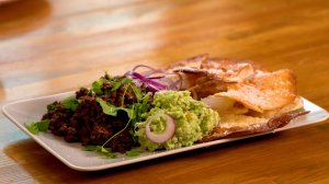 Чили кон карне с шоколадом, лепёшкой и гуакамоле | Наедине с Мосиным /9