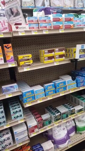 🇨🇦 в аптеке есть все #shorts #story #cuaet #reels #канада #манитоб смотреть онлайн