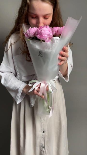 Букет из 9 розовых пионов Россия #доставкацветовспб #ц? смотреть онлайн