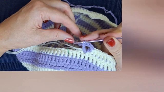 Детская сумочка крючком "Незабудки" смотреть онлайн