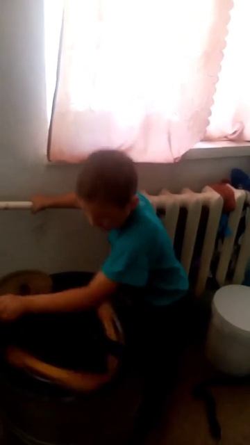 ВОВАН КАЧАЄ МЕД З АКАЦІЇ смотреть онлайн