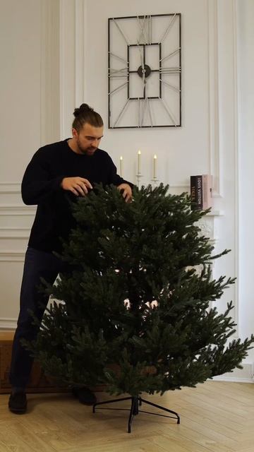 Ель Eiffel - это именно та деталь, которой не достает в Нов смотреть онлайн