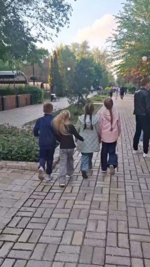 Атмосфера на бульваре Пушкина в Донецке