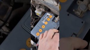 Лада Гранта / Втулки трапеции дворников. Замена