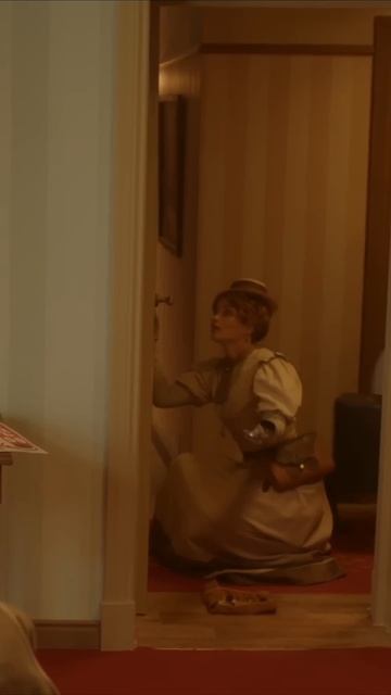 А что должно быть в косметичке у обычной девушки? #кино смотреть онлайн