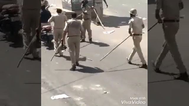 ПДД в Индии нельзя ездить по трое смотреть онлайн