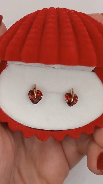 90 грн Сережки гвоздики Xuping Jewelry червоний фіаніт у форм? смотреть онлайн