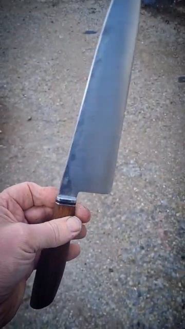 Кованый шеф 🗡️ ручной работы с рукоятью из дуба. #kitchen
