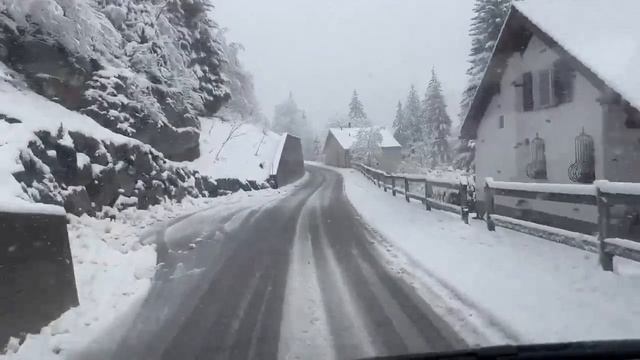 ВОТ это даааа! Дороги в снегу! Швейцария!🇨🇭 смотреть онлайн