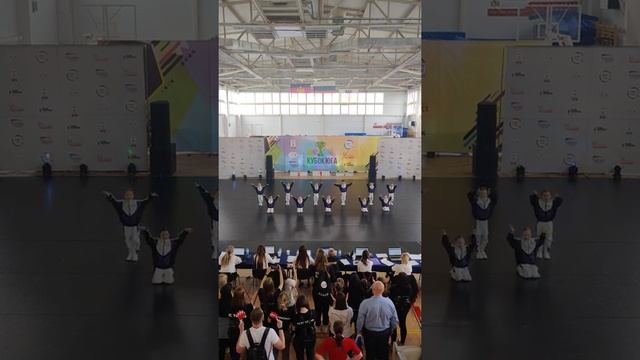 Кубок Юга 17.04.2022г. Авангард (Глория). 2 танец (хип-хоп командный) смотреть онлайн