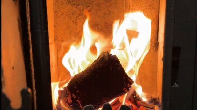 🔥 Атмосферный камин с треском дров | Расслабляющий ог смотреть онлайн