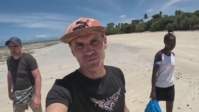 МАСТЕР КЛАСС ПО ВЫЖИВАНИЮ от СЕРГЕЯ ИЗУЧЕНИЕ МОРСКОЙ ЖИВНОСТИ в МТВАПА КЕНИЯ смотреть онлайн