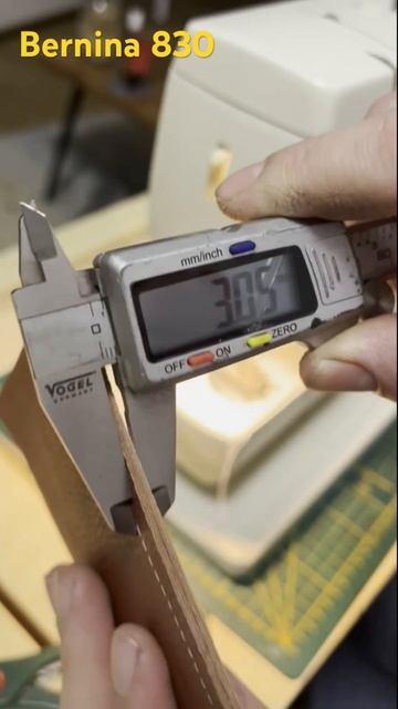 Bernina 830 Leder proben/шьем кожу смотреть онлайн