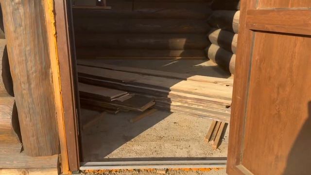 Шлифовка покраска сруба из бревна ручной рубки смотреть онлайн