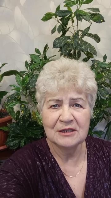 Не нужно ходить на две работы, достаточно быть здесь смотреть онлайн