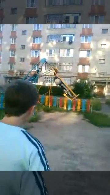 Удар в качели смотреть онлайн