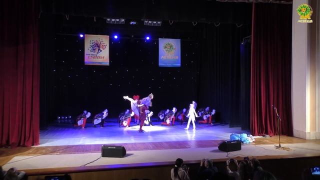 "Казка про Алісу". - "The Tale of Alice." Театр танцю "Ескада" смотреть онлайн