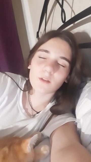 в голове её шум🥴 смотреть онлайн