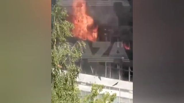 в подмосковном Фрязино горит НИИ «Платан». смотреть онлайн