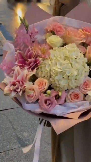 Нежный букет с Гортензией😍 #цветы #flowers #доставкацвет? смотреть онлайн