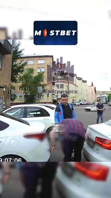 РАЗВЕ ТЫ НЕ ВИДИШЬ ЧТО Я ЕДУ смотреть онлайн