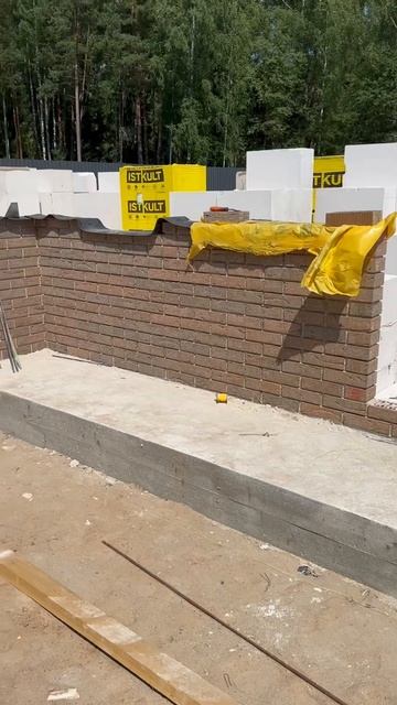 Лицевая кладка фасада . #облицовка #кладка #кладкакирп? смотреть онлайн