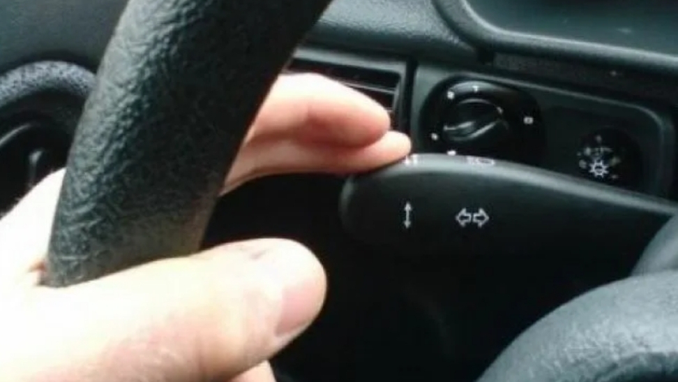 Не работают поворотники?Несколько Причин! смотреть онлайн