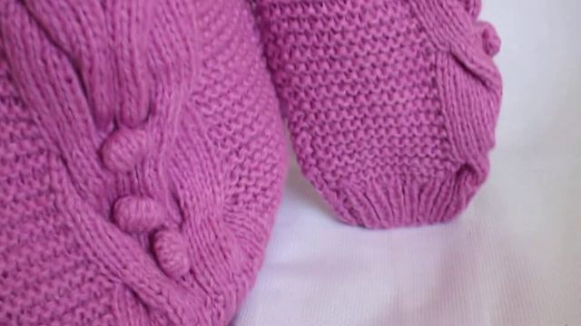 Вязаный кардиган с шишечками смотреть онлайн