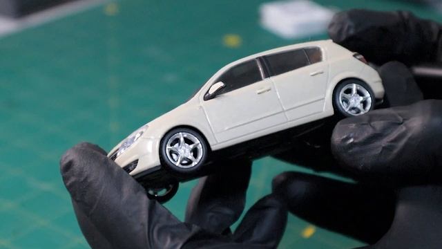 Модельна Opel Astra H від Minichamps. Краща моделька