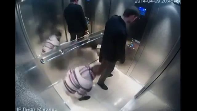 Уят Лифт камерасига тушиб шарманда болди