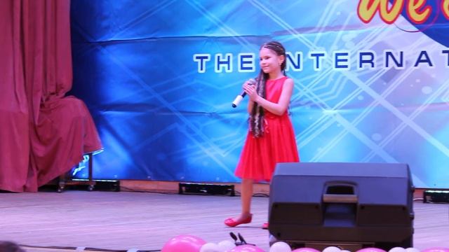 Ксения Незнамова 7 лет_Над музыкой парю(Петряшева, Утенкова)_Мы Вместе 2015 смотреть онлайн