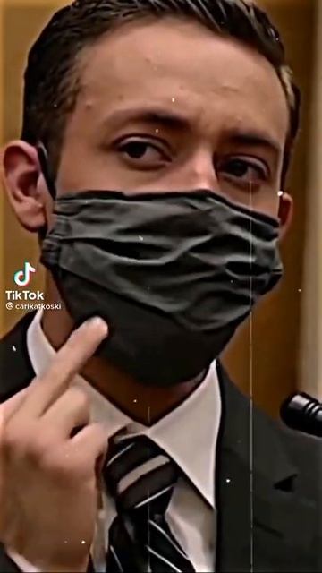 Обожаю еего❤ Сериал: Бесстыжие✨ смотреть онлайн