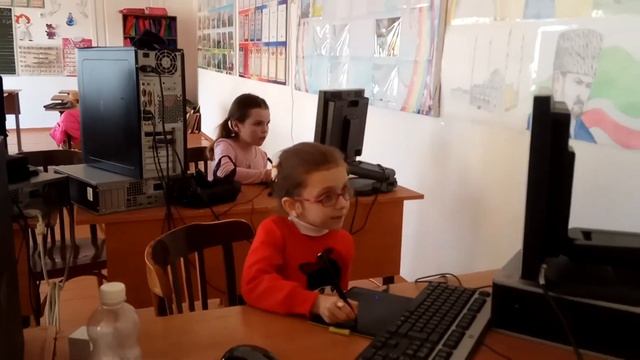 Младшая группа смотреть онлайн