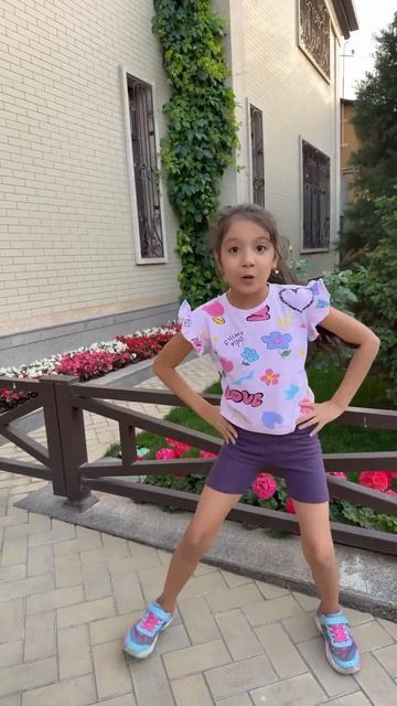 Деевочки, у кого есть девчачий чат? смотреть онлайн