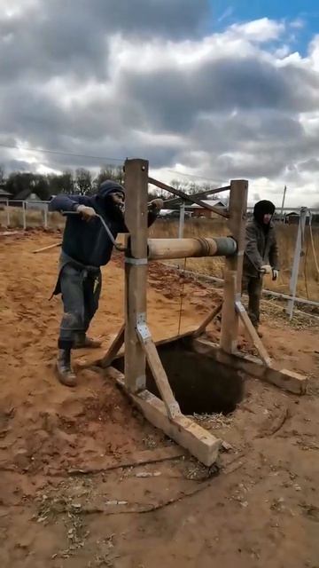 Как колодец мы копали и на Ютубе показали смотреть онлайн