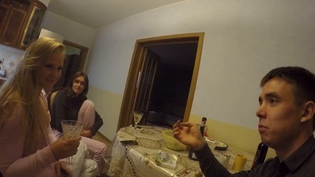 Эй, ты, отдайся нам ;) смотреть онлайн