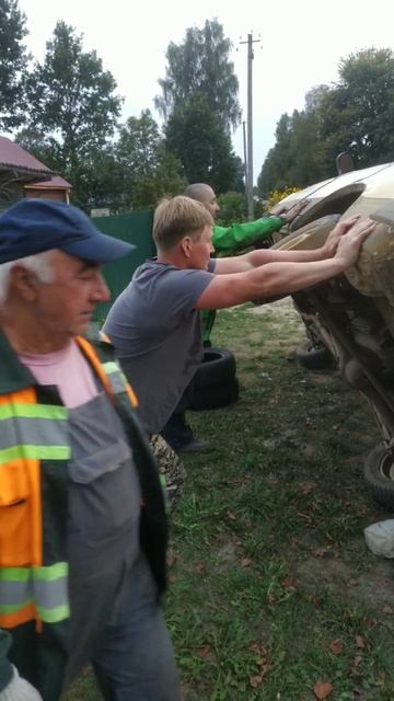Опрокидывает жигулёнка на колёса смотреть онлайн