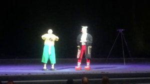 Клоуны в цирке Аквамарин