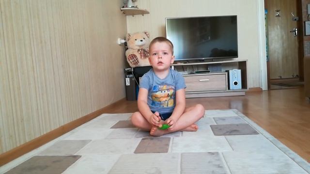 Круто получилось. Челлендж "Надуй шарик - продемонстрируй здоровые легкие" смотреть онлайн