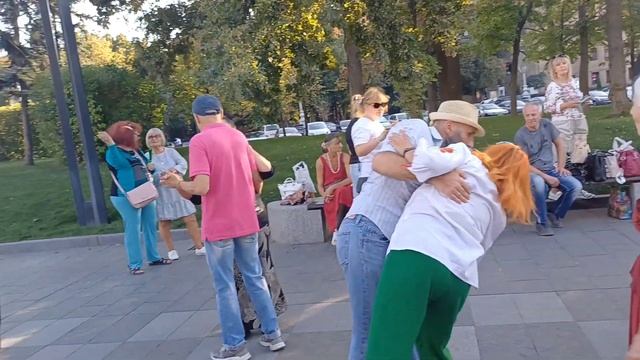 А У НАС НА ОЗЕРЕ ЛИЛИИ ЦВЕТУТ❤️ ТАНЦЫ❤️ ХАРЬКОВ 2024 смотреть онлайн