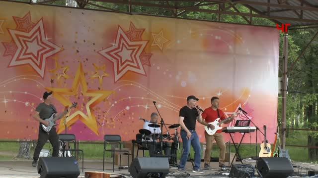 12 июня в ЧАГОДЕ на площади.2024 г смотреть онлайн