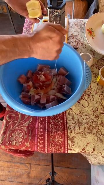Шашлык из свиного карбоната . смотреть онлайн