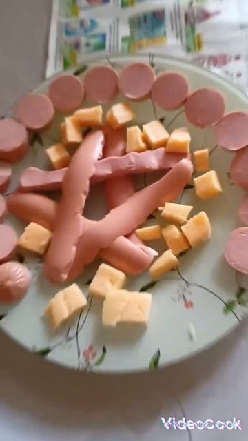 что ест на обед Туська каждый день смотреть онлайн