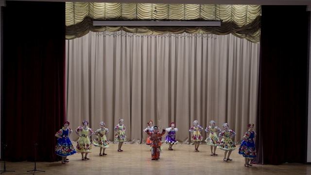 Русский народный танец "Разноцветный перепляс" смотреть онлайн