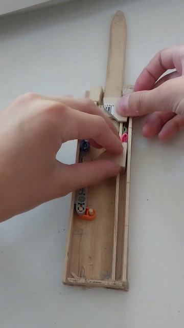 Делаю скрытый клинок ассасина день 2 #assassin #hiddenblade #blade смотреть онлайн